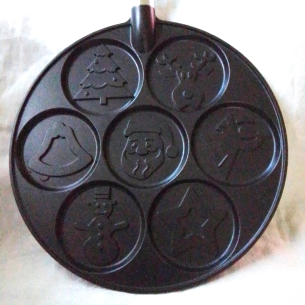 NORDIC WARE Holiday Pancake Pan